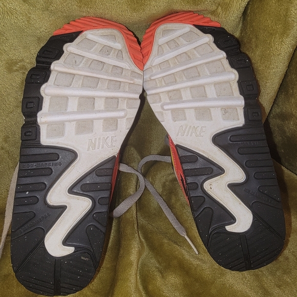 Nike Air Max - Picture 3 of 5